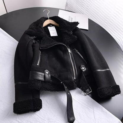 Dam Vinterjacka i Semskad Skinn med Unik Design