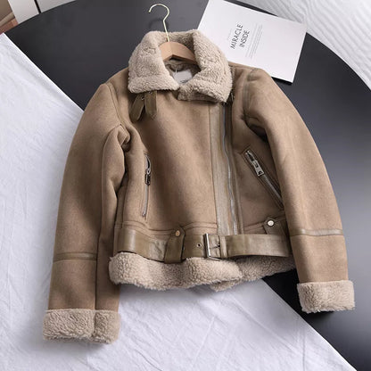 Dam Vinterjacka i Semskad Skinn med Unik Design