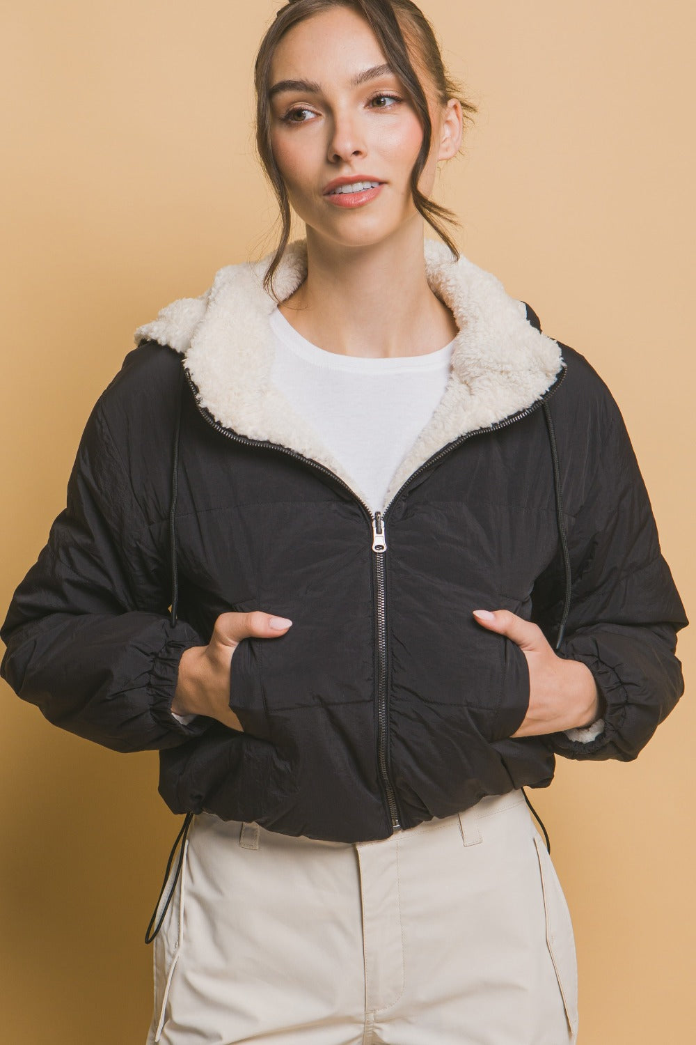 Damernas Cropped Jacka med Huva och Vändbar Sherpa