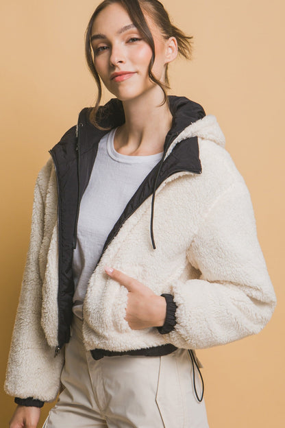 Damernas Cropped Jacka med Huva och Vändbar Sherpa