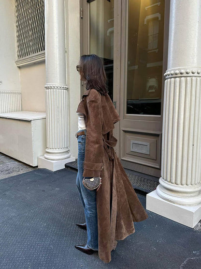 Damernas Trenchcoat i Suède Look Midi med Dubbelknäppning och Bälte